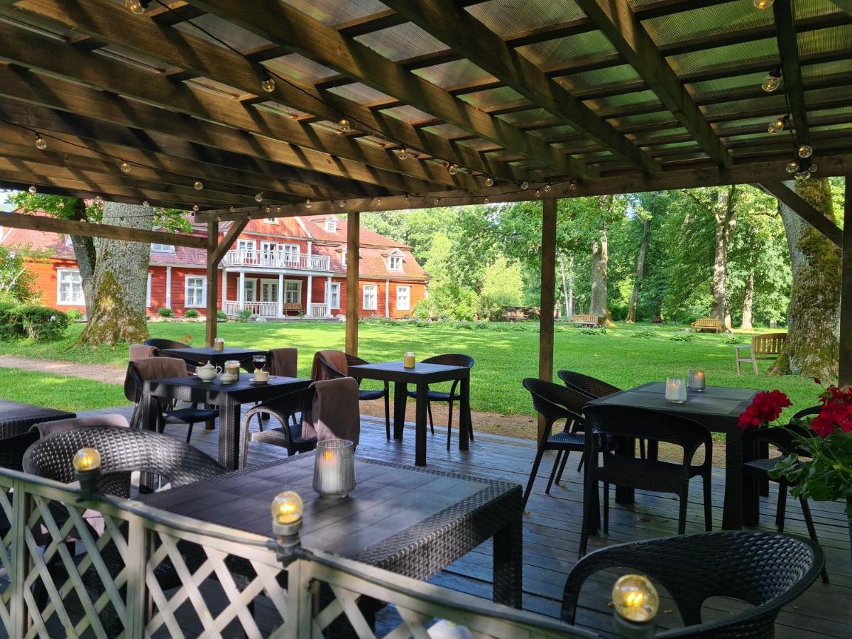 Ungurmuiza Hotel Auciems Buitenkant foto