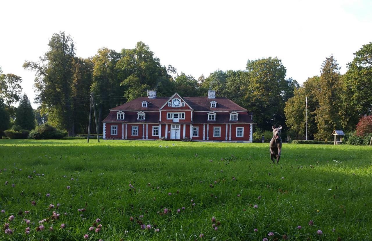Ungurmuiza Hotel Auciems Buitenkant foto