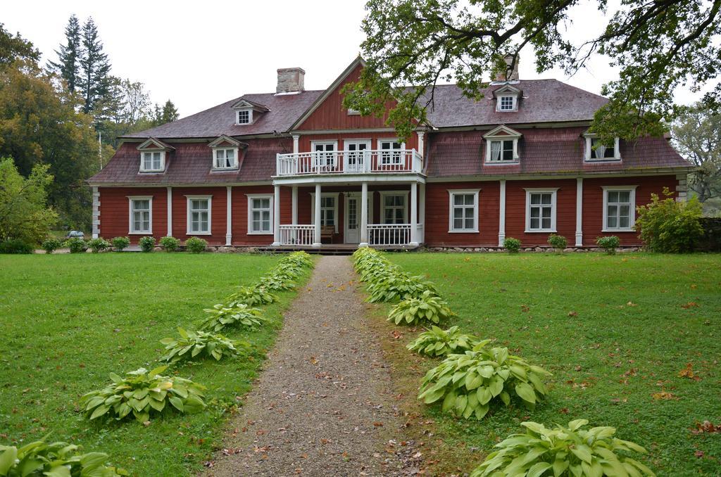 Ungurmuiza Hotel Auciems Buitenkant foto