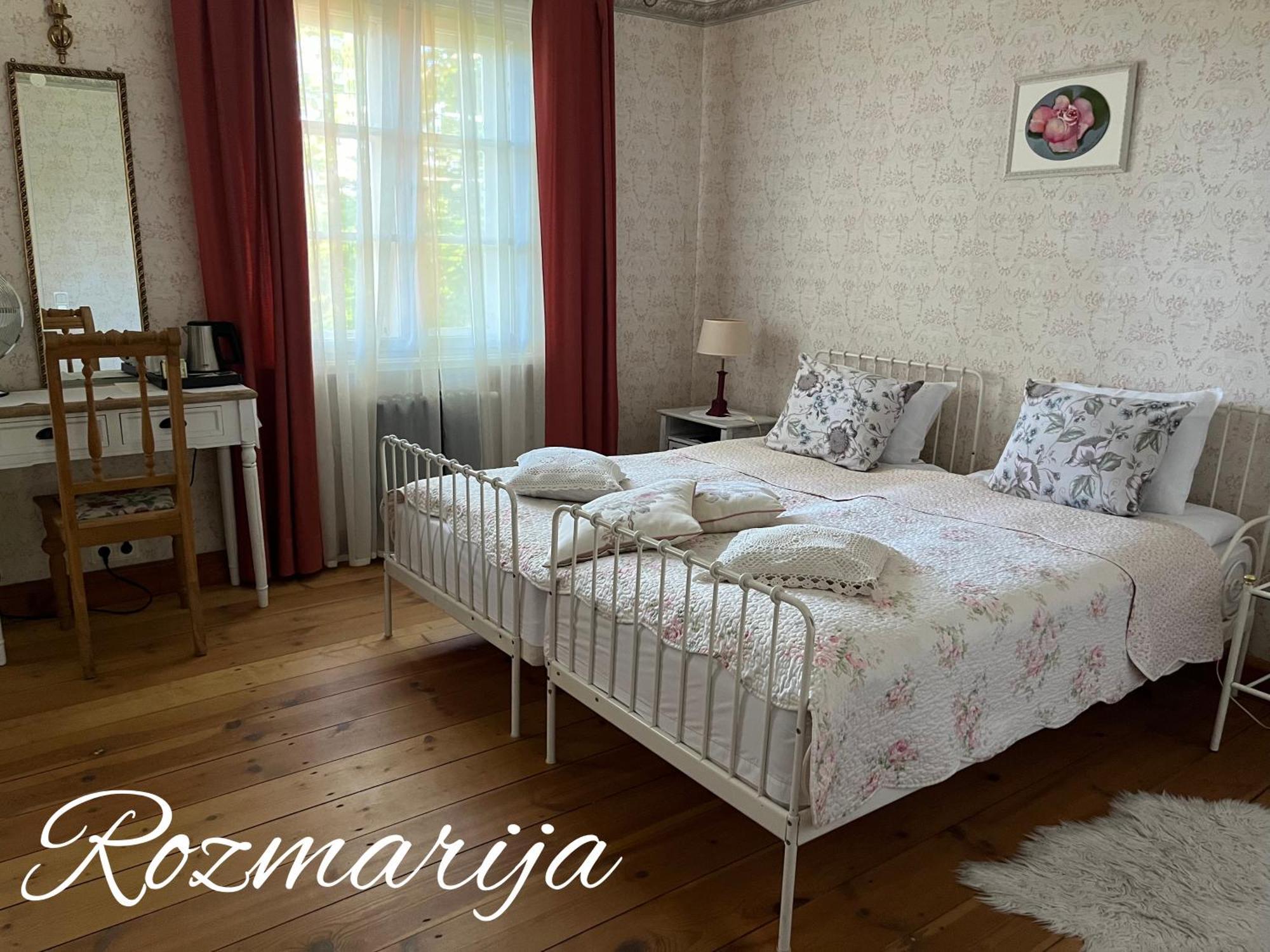 Ungurmuiza Hotel Auciems Buitenkant foto
