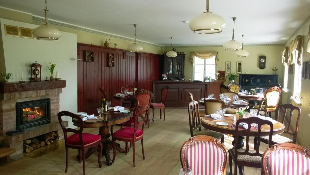 Ungurmuiza Hotel Auciems Buitenkant foto